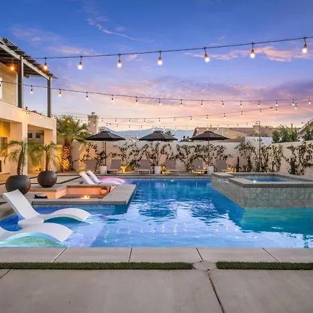 Desert Skyline Luxury Pool Home With Sunken Firepit Area